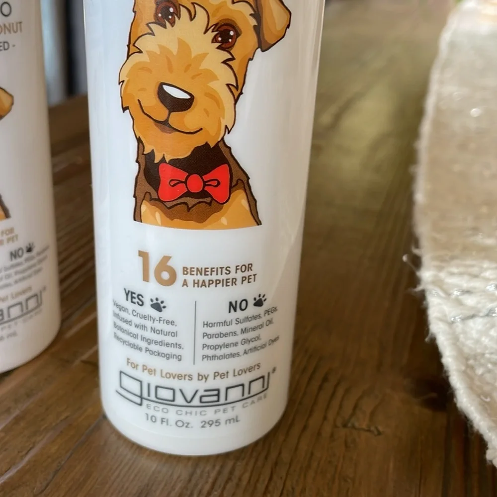 Pet care waterless shampoo and deodorizing spray. Only used once; full bottles.